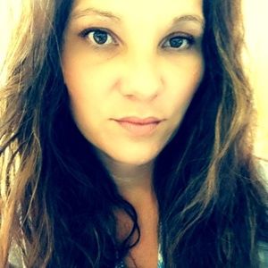 Meet your Posher, Leslie